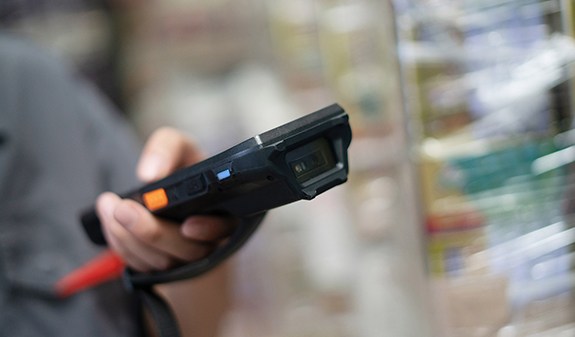 新能源电池巡检黑科技：PDA 手持终端实现故障秒级响应